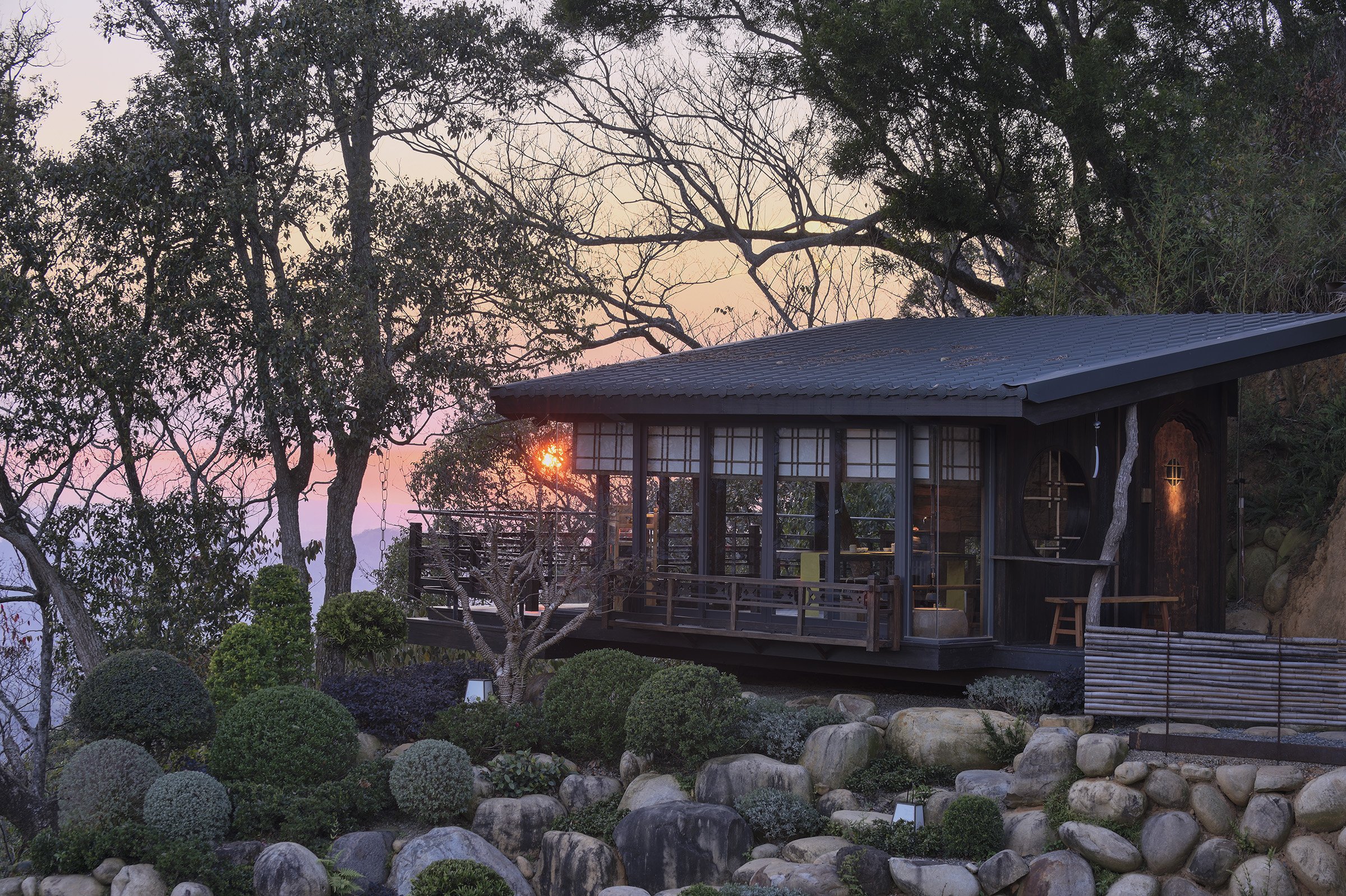 飛花落院