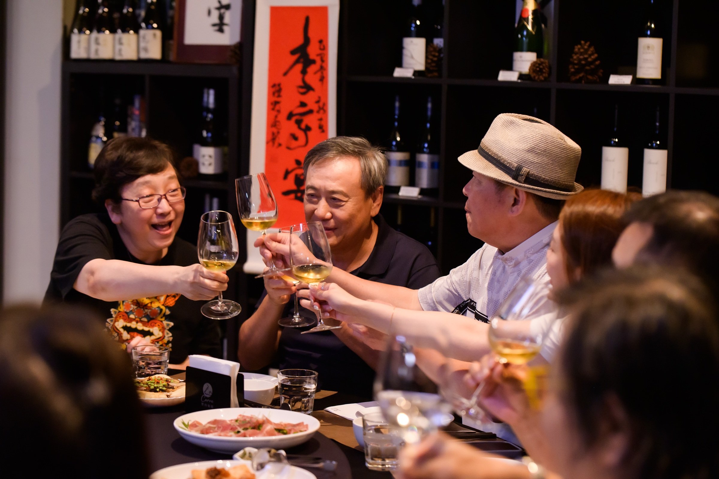 李崗導演「李家宴」經典大菜 老北京醬鴨 × 筍絲蹄膀 登場,拾光獨家募資開跑!
